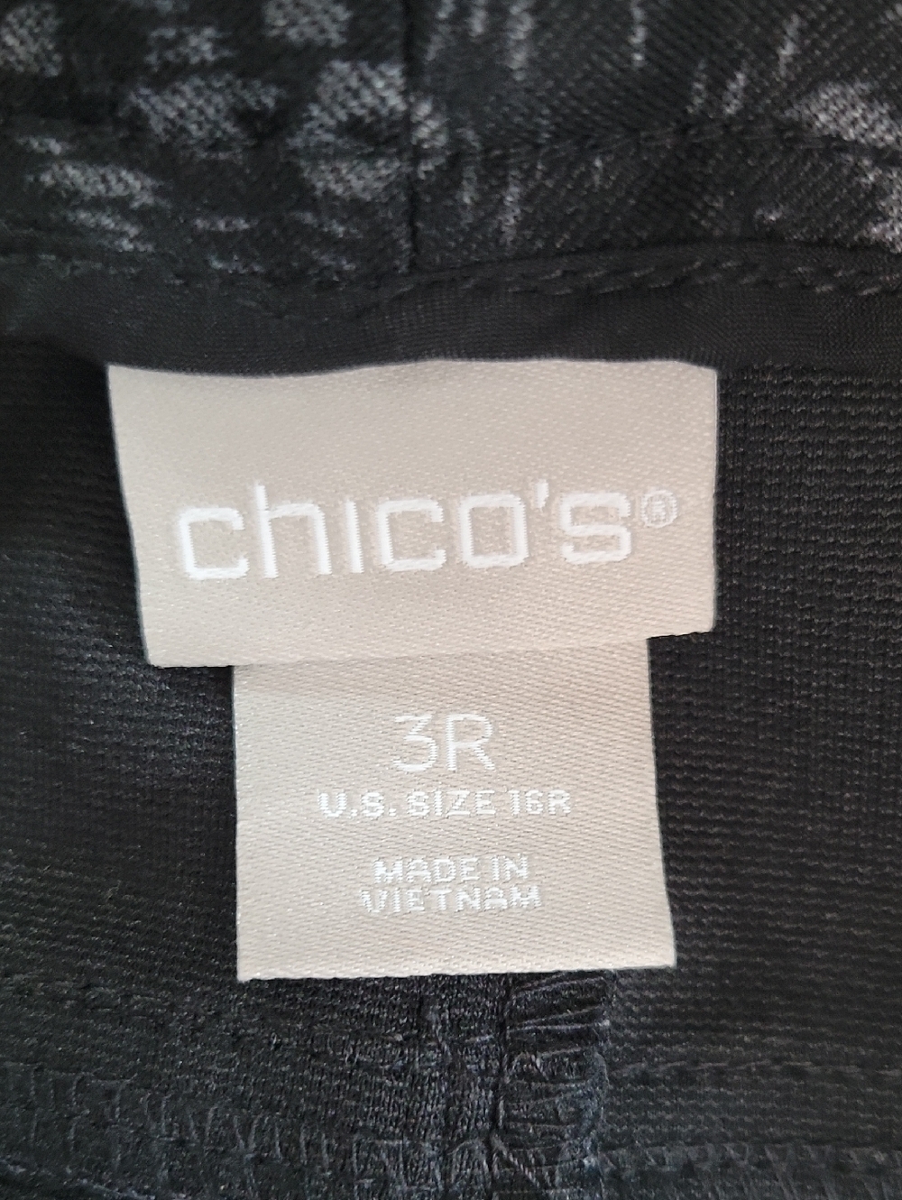 Chico's Black Grey Leopard Animal Print Slim Leg Ponte Pant Size XL/16R - Picture 6 of 7